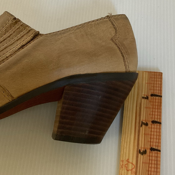 Levity  Leather Western Ankle Boots  7 Block Heel Tan Vintage Style - Picture 5 of 11